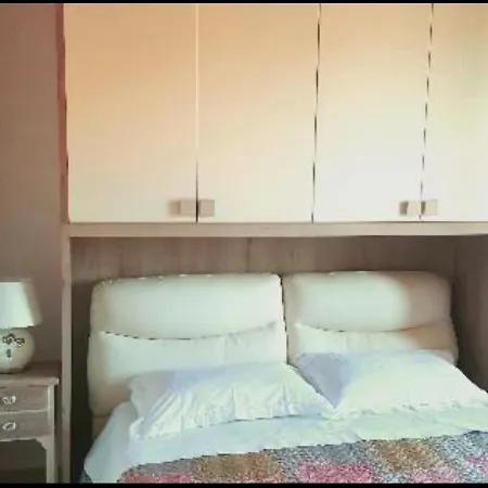 فندق مبيت وإفطار Agata *